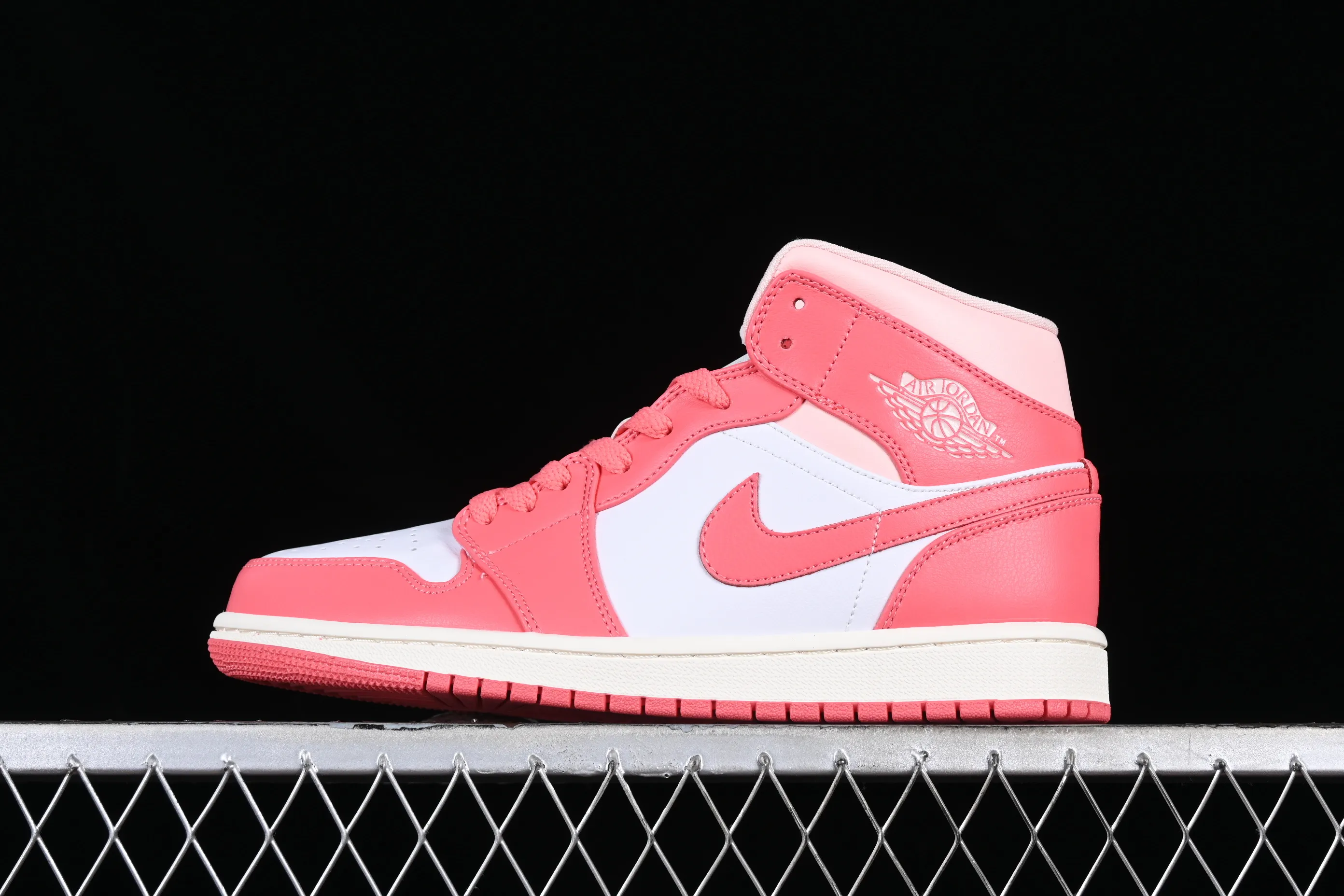 All categories Air Jordan Jordan series basketball shoes Air Jordan 1 Mid Air Jordan 1 Mid AJ1 Joe 1 white and pink mid-top cultural and casual sneakers BQ6472-186